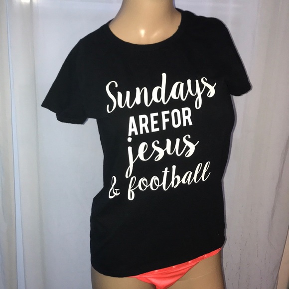 Tops - 🎉 3/$25 Sunday Football Shirt